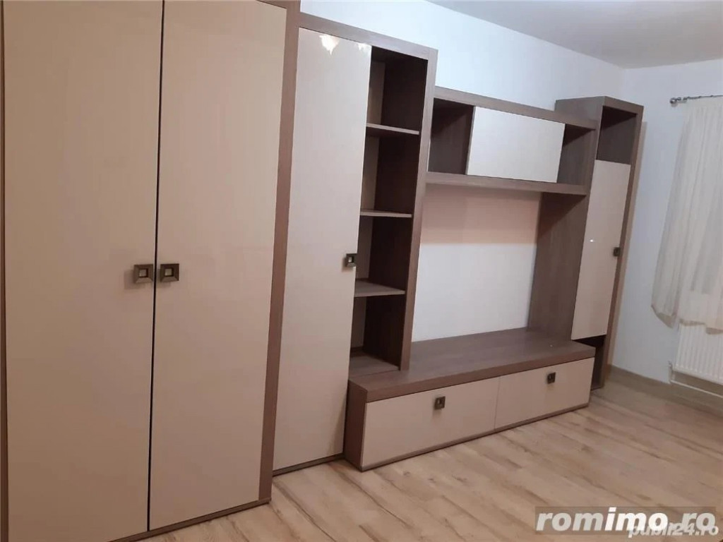 1 camera in zona Dacia