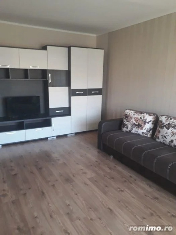 1 camera in zona Lipovei