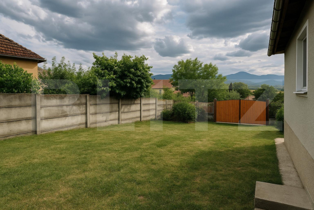 Locuință modestă, teren spectaculos – 400 mp cu vedere