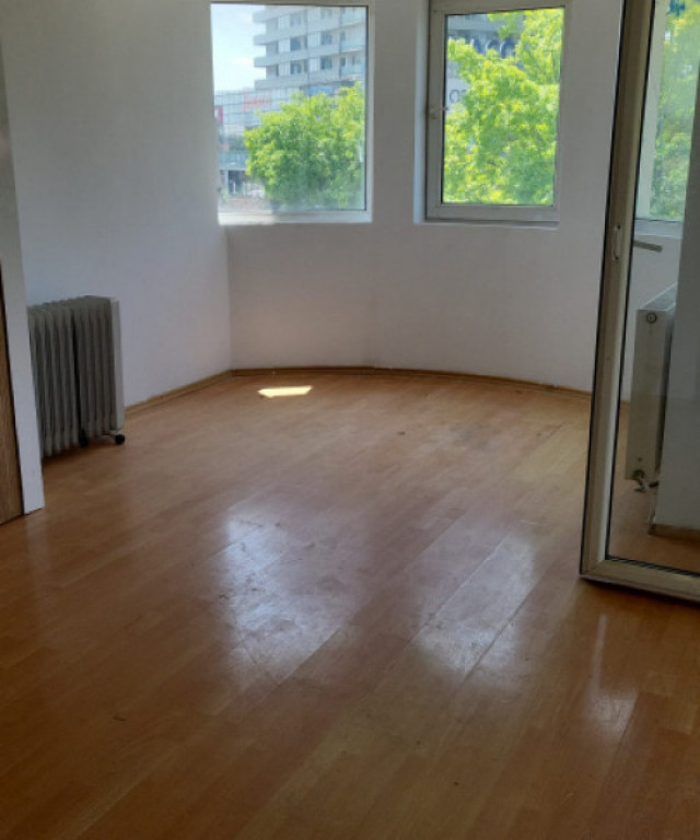 Vila 7 camere Aparatorii Patriei - metrou Dimitrie Leonida