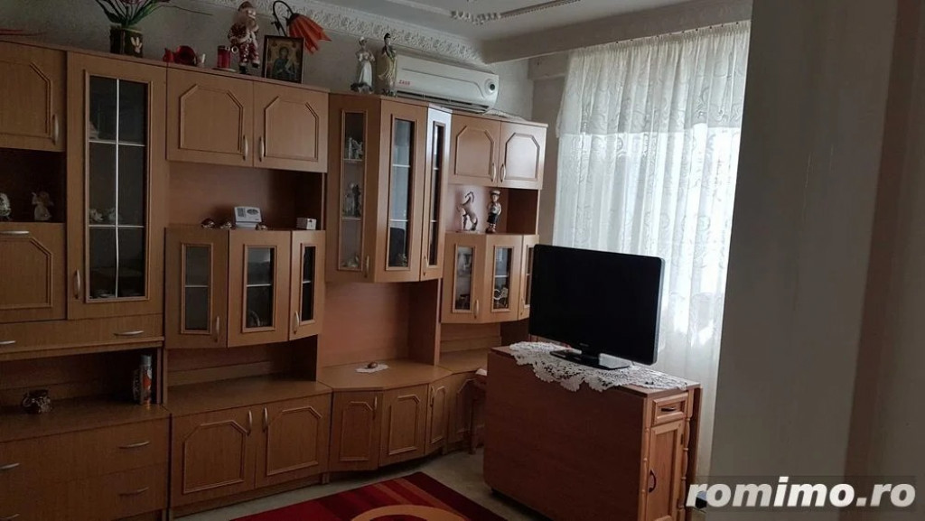 1 camera in zona Aeroportului