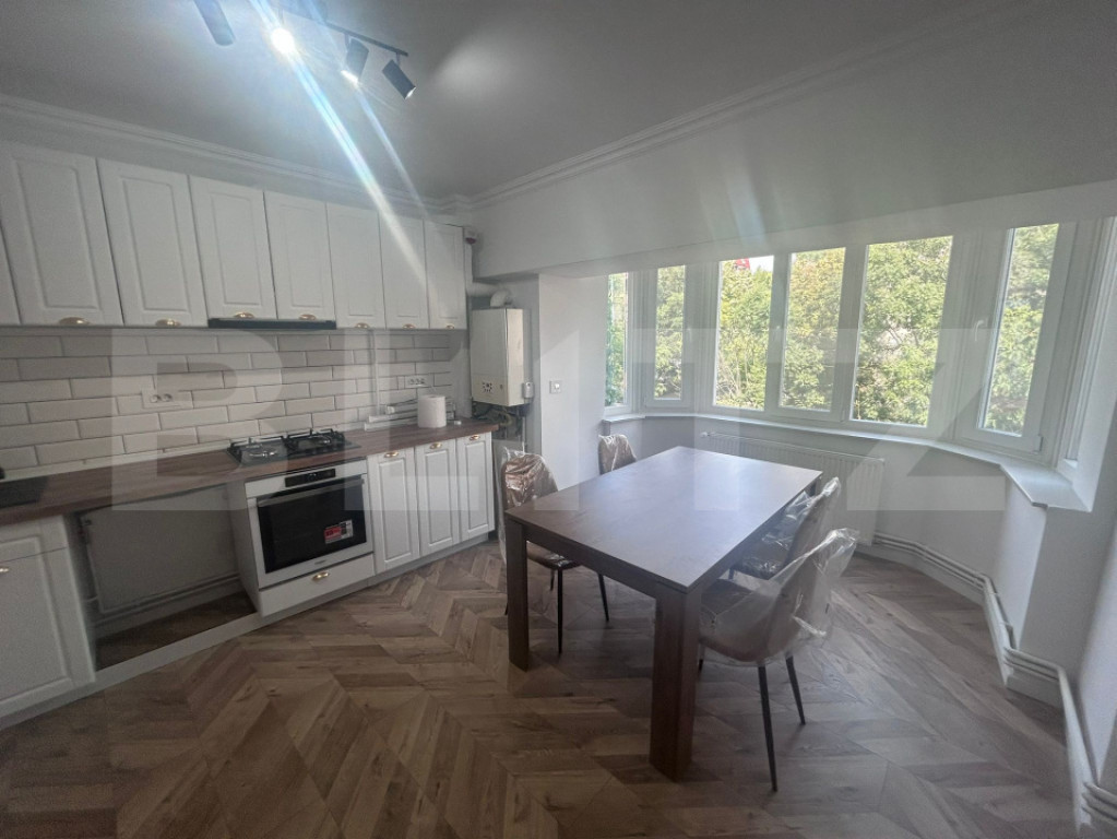 Apartament cu 3 camere, 100 mp, centrala termica, zona Billa