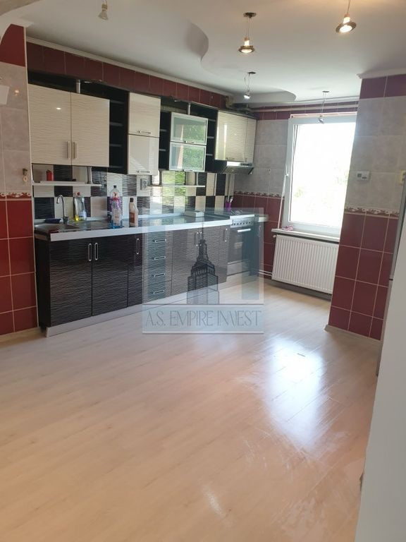 Apartament 2 camere decomandat - zona Craiter