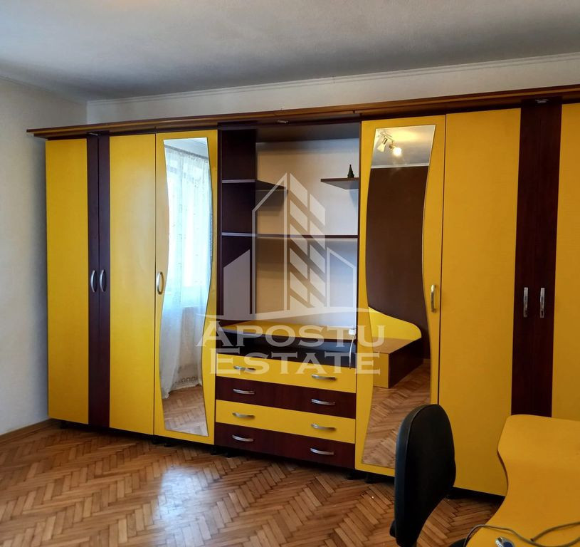 Casa, de vanzare, in Curtici, jud. Arad.