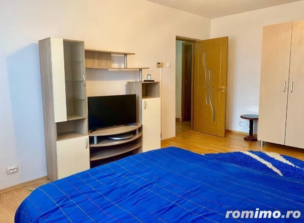 1 camera in zona Garii