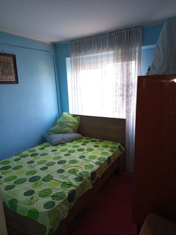 Apartament 3 cam,Sid Vest,et 4,bloc cu pod