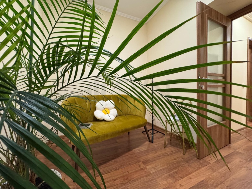 Apartament spatios etaj 1 I pretabil locuinta sau activit...