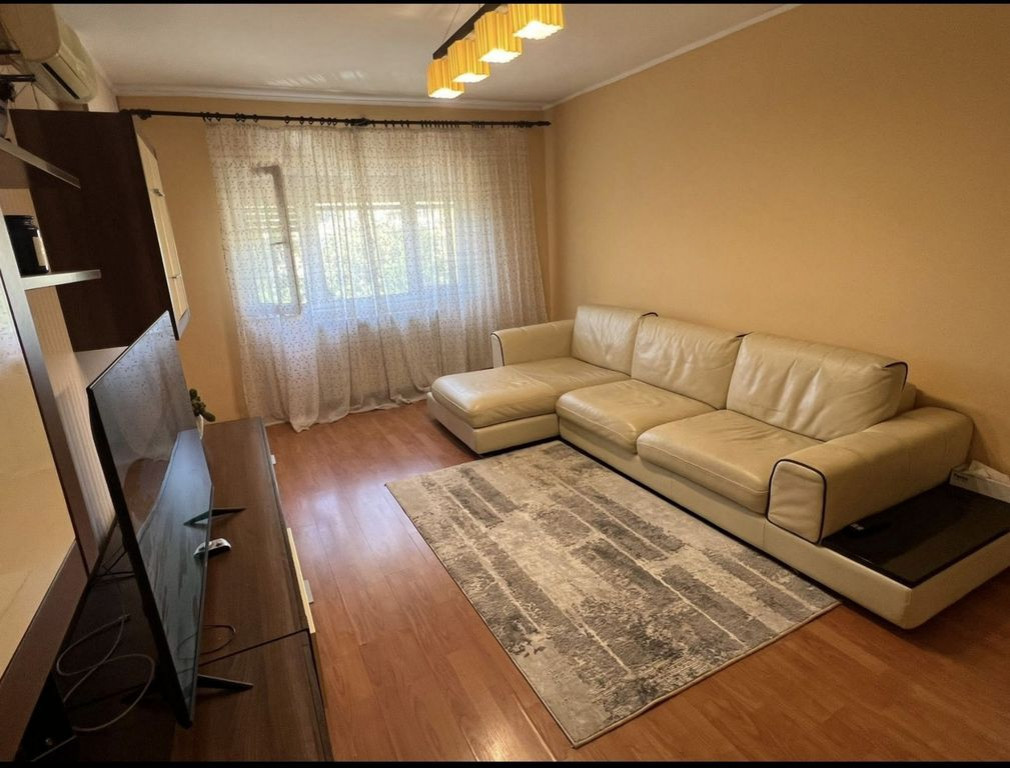 Apartament 3 camere, Sid Vest,et 4