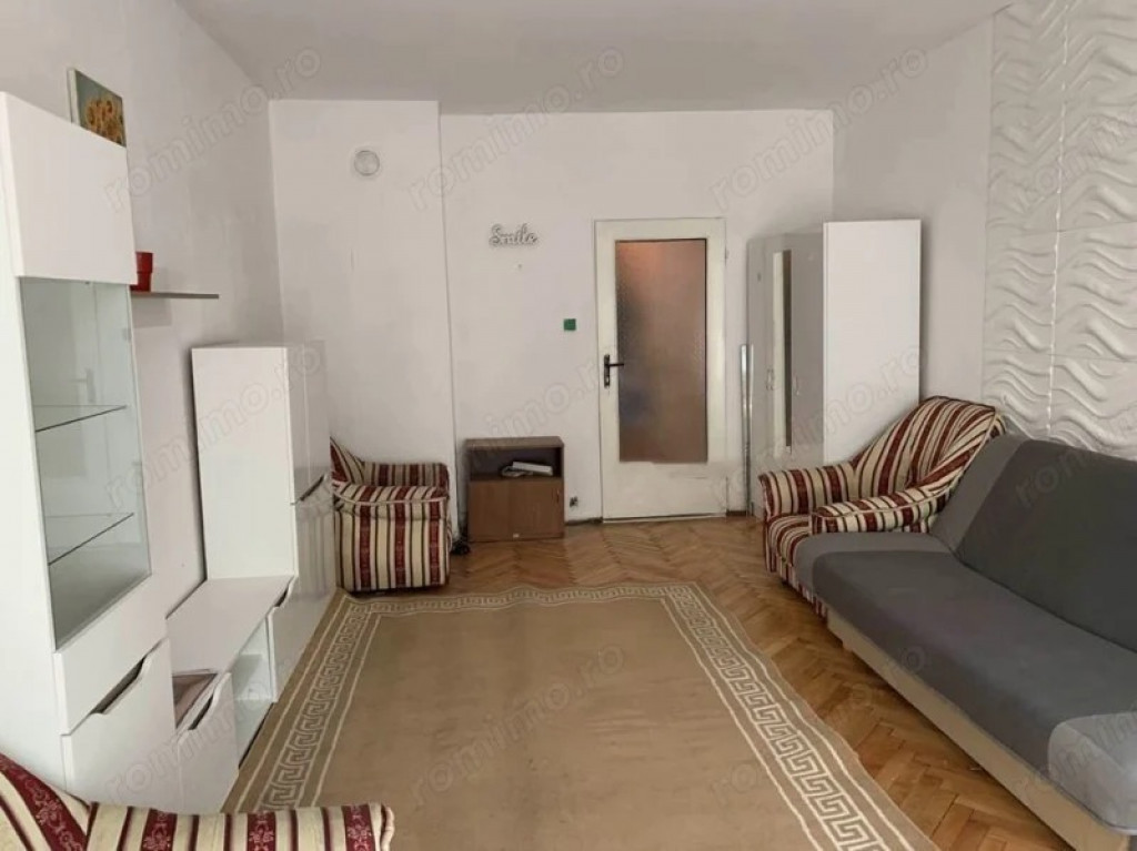 1 camera in zona Medicinei