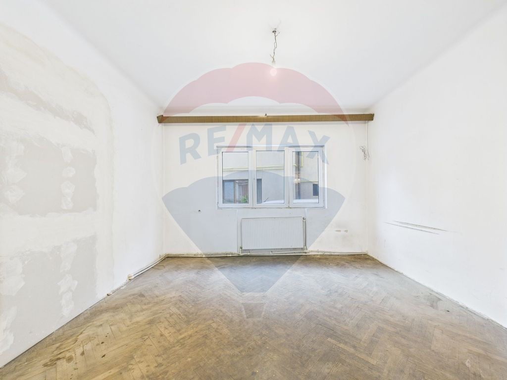 Apartament cu 3 camere la curte langa Foisorul de Foc