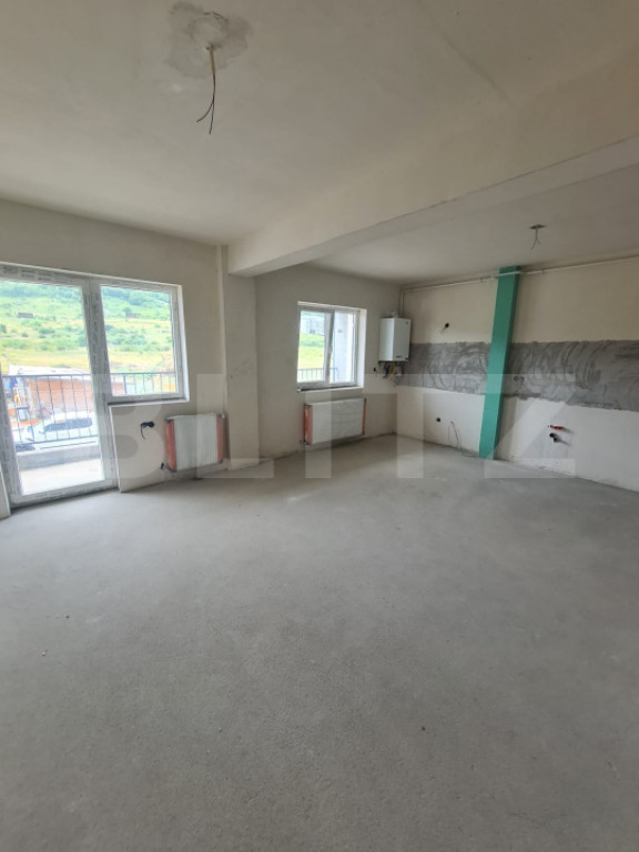 Apartament cu 3 camere, terasa de 25 mp, 2 parcari, zona Ter