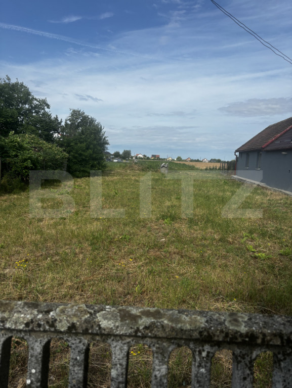 Teren intravilan , 1413/430 mp , zona Dara