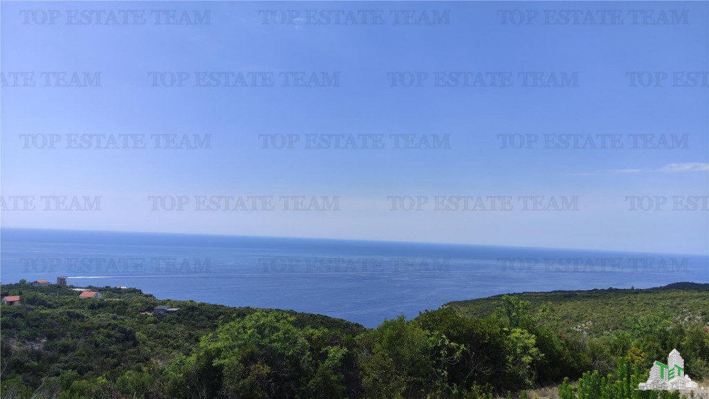 Teren de in Kotor Muntenegru