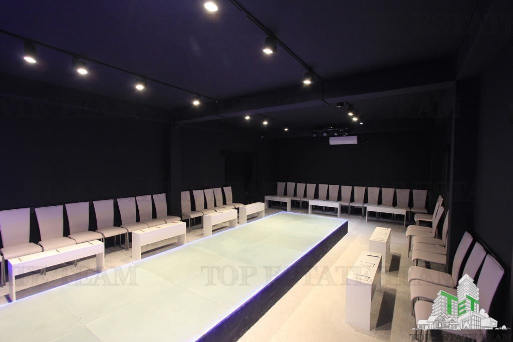 Spatiu comercial de in Budva Muntenegru