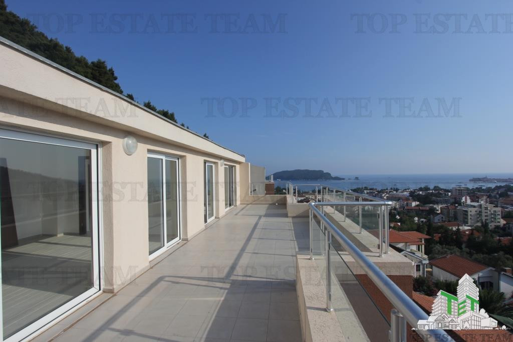 Teren de in Kotor Muntenegru