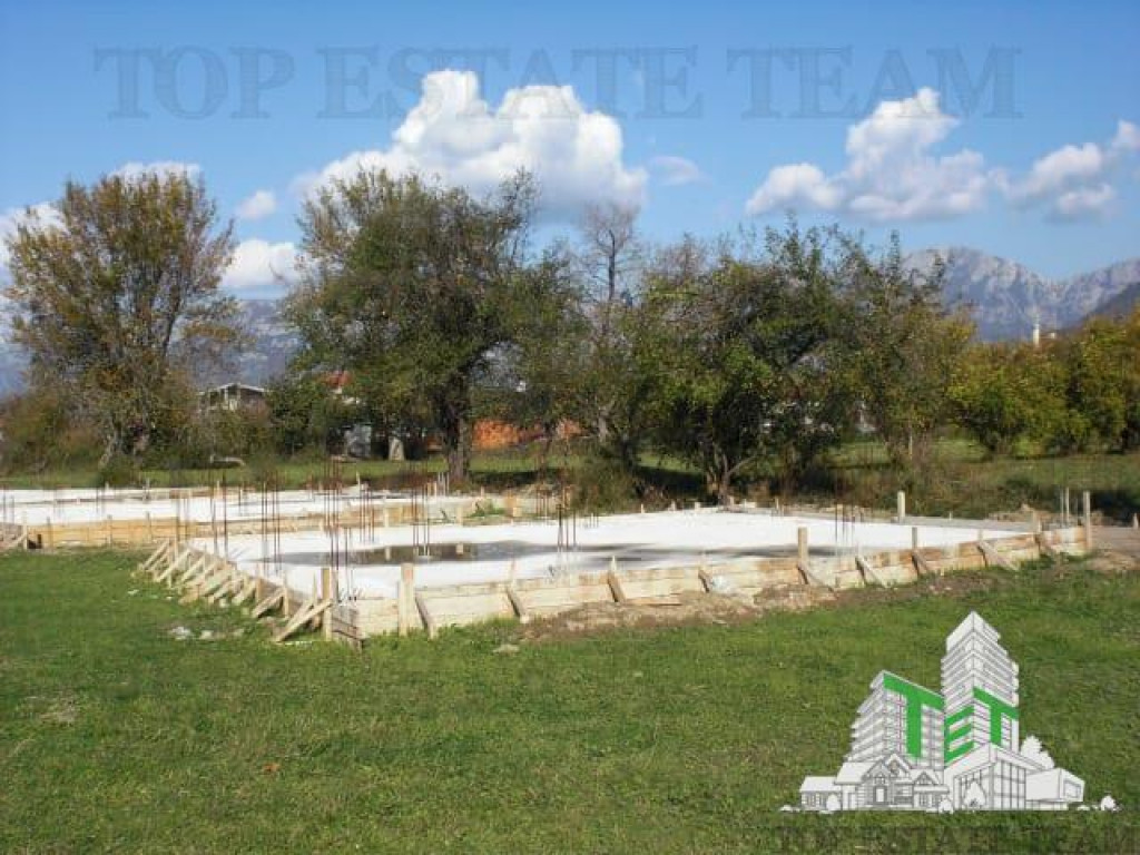 Teren de in Bar Muntenegru