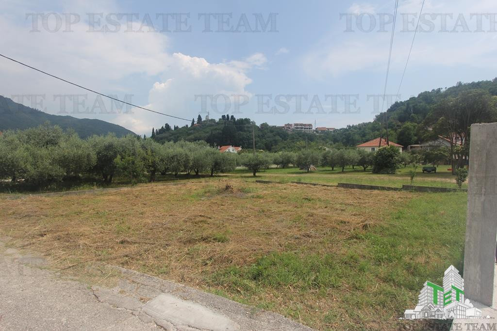 Teren de in Herceg-Novi Muntenegru