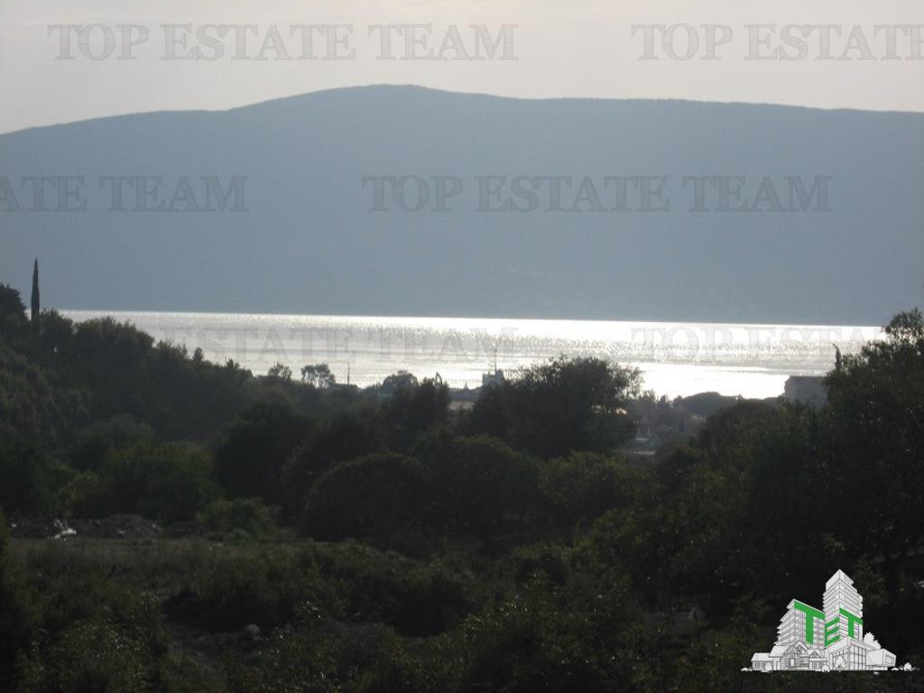 Teren de in Herceg-Novi Muntenegru