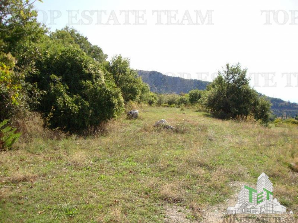 Teren de in Budva Muntenegru