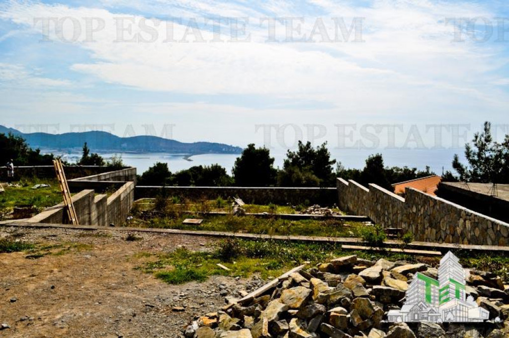 Teren de in Bar Muntenegru