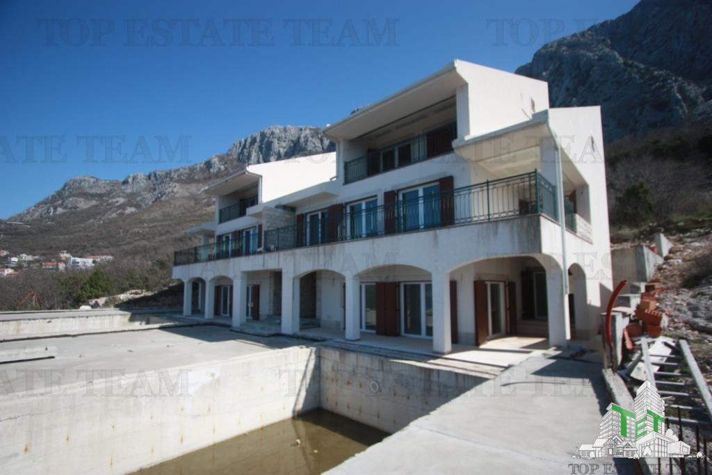 Vila de in Budva Muntenegru