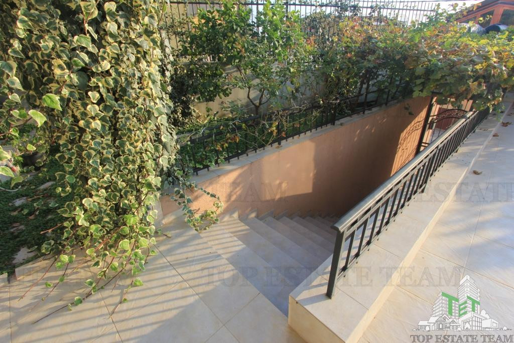 Vila de in Budva Muntenegru