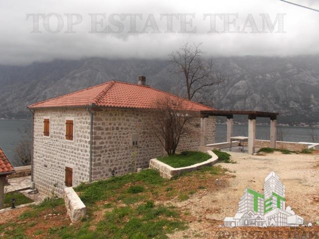 Casa de in Kotor Muntenegru