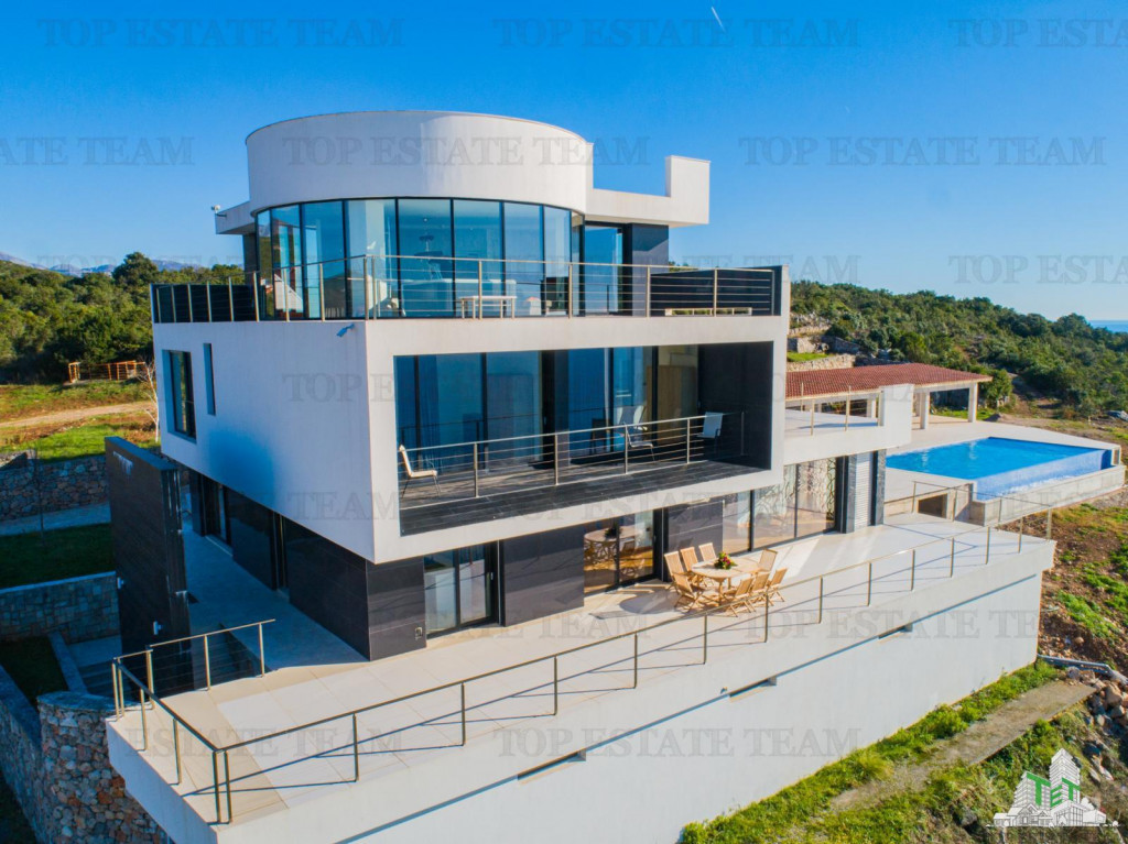 Vila de in Budva Muntenegru