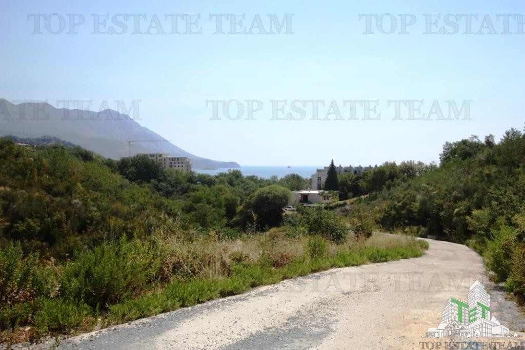 Teren de in Budva Muntenegru