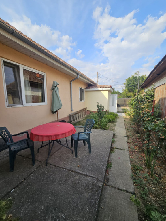 Casa 126 mp utili, teren 800 mp, Malu Mare