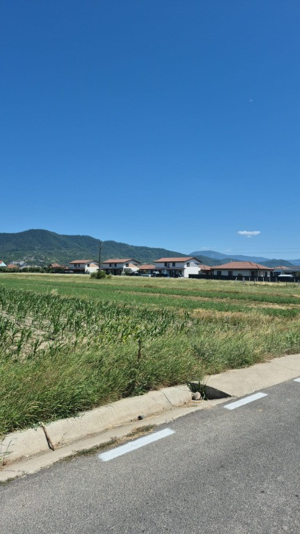 Sat Sasar, in spatele vamii, 50 ari parcelabil