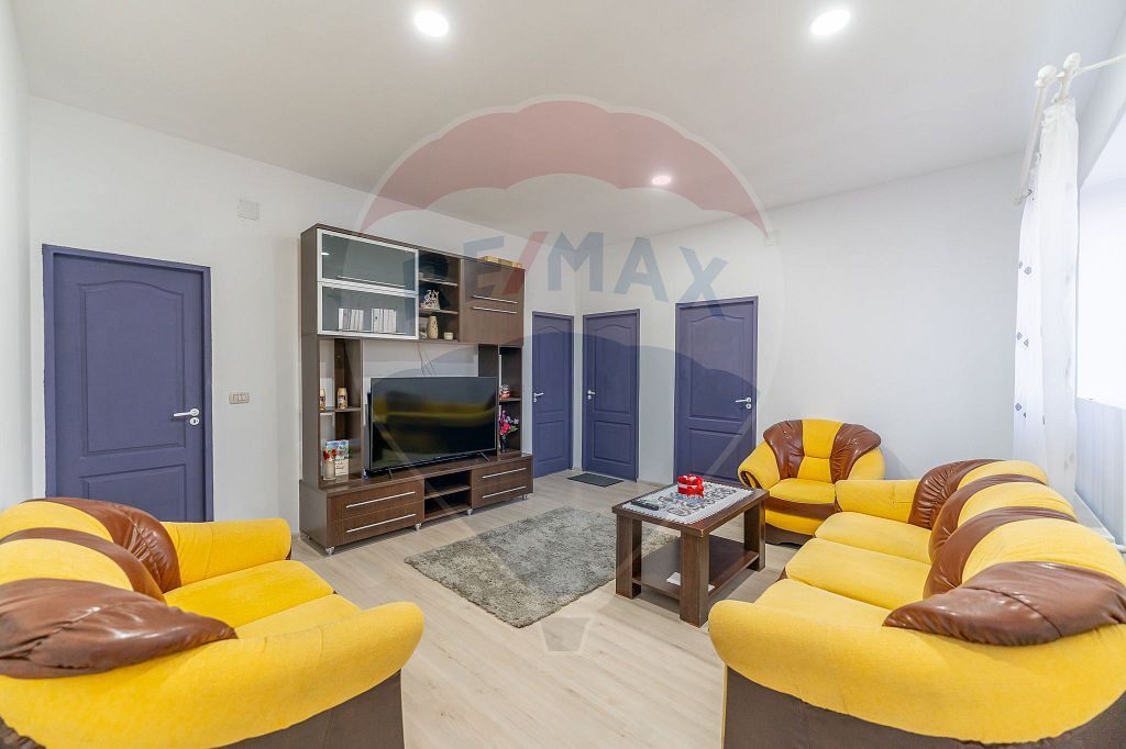 Apartament 3 camere la casa bloc nou de vanzare la Fortuna