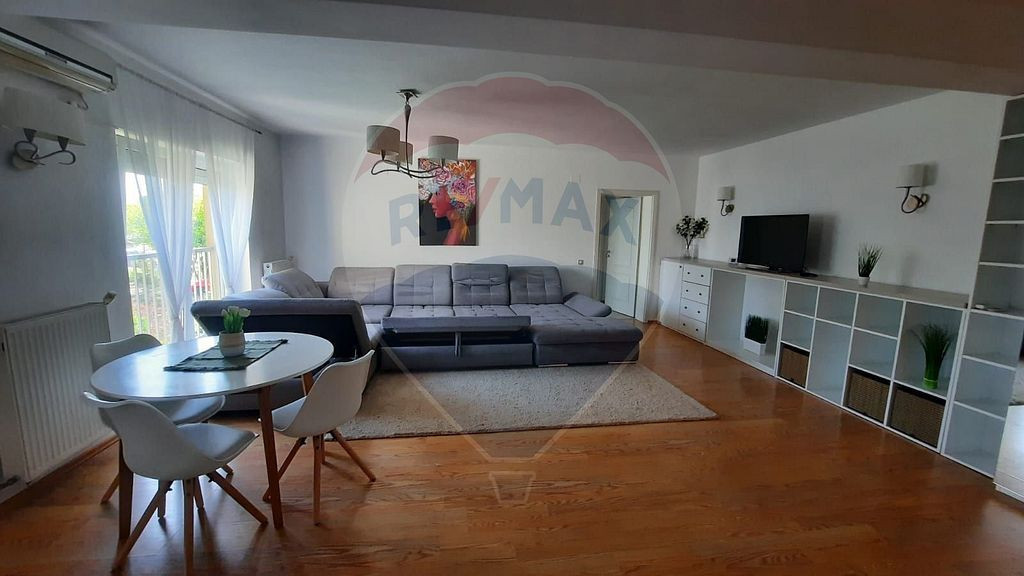 Apartament cu 3 camere de închiriat zona Subcetate