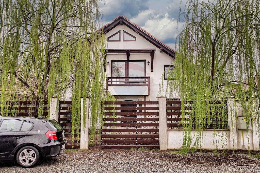 COMISION 0% ! CASA 7 CAMERE, CARTIER NOU LIVADA, TEREN 30...