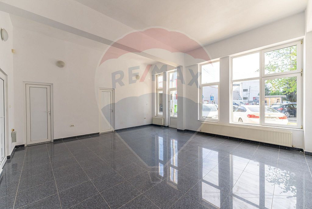 Spațiu de birouri/ comercial de inchiriat la Fortuna