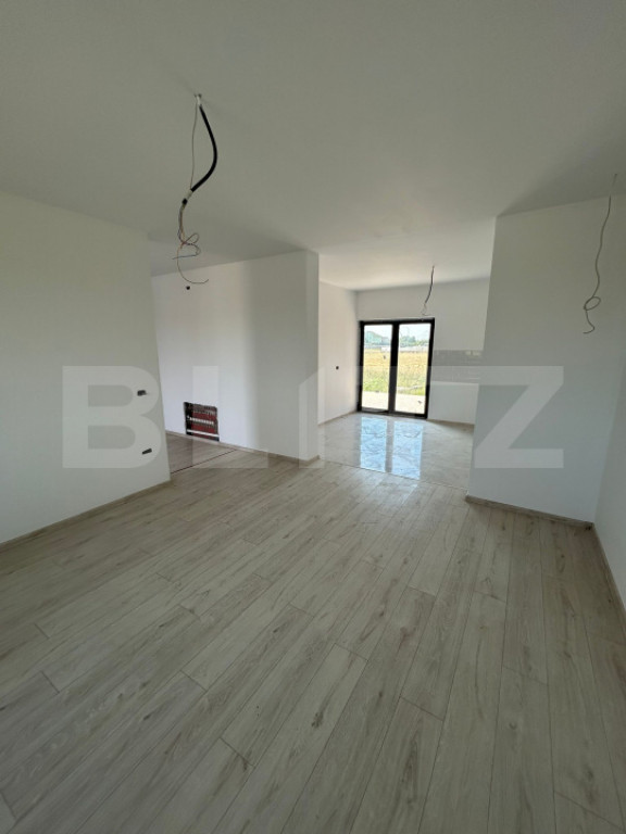 Casa individuala, 4 camere, 102 mp utili, 532 mp teren, Reme