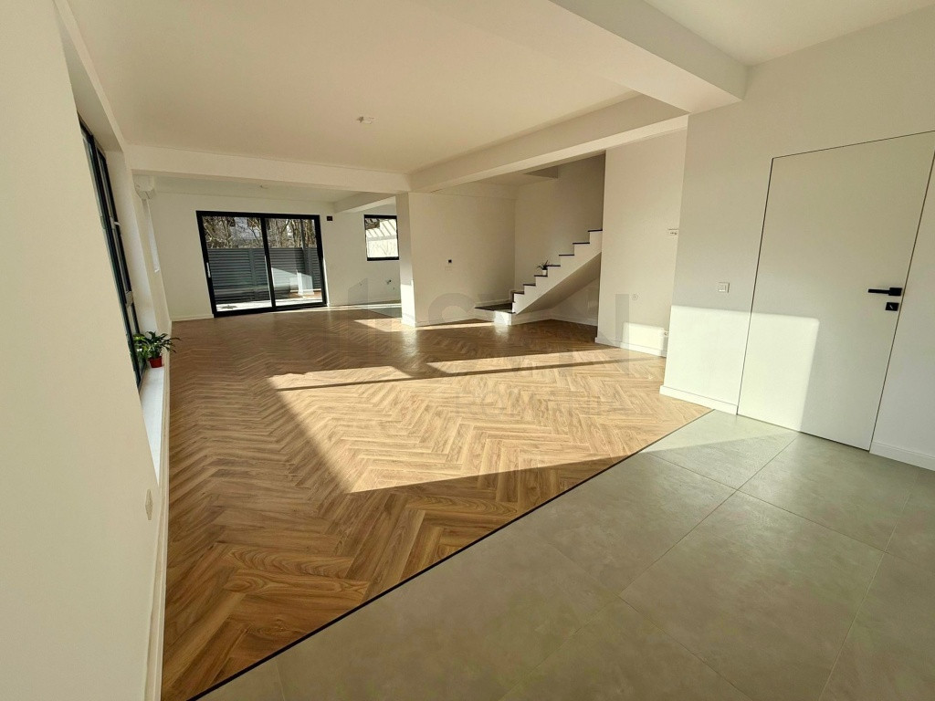 Vila Iancu Nicolae I Gradina Zoologica I Jollie Ville