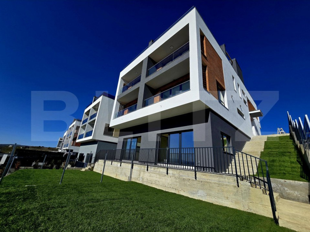 Duplex spatios 193 mp utili, 65 mp terase circulabile, 200 m