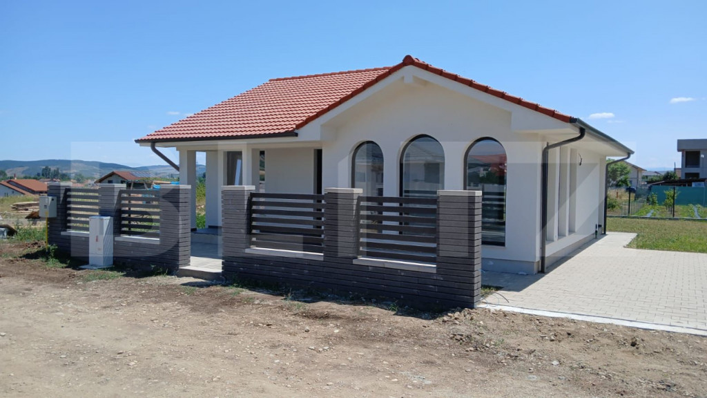 Casa individuala cu 3 camere in stil mediteranean,353 mp ter