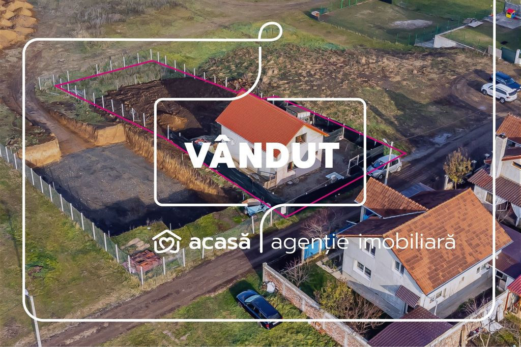 PROPRIETATE VÂNDUTĂ! Casă cochetă lângă pădure, î...