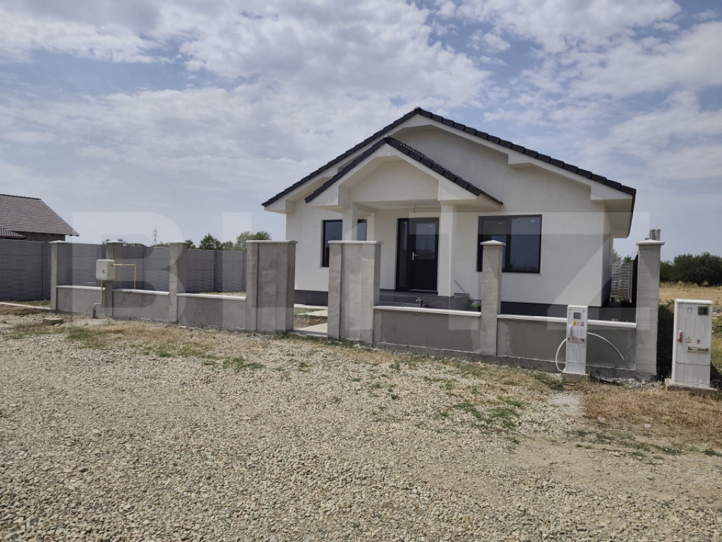 Casa finisata la cheie racordata la toate utilitatile 120 mp