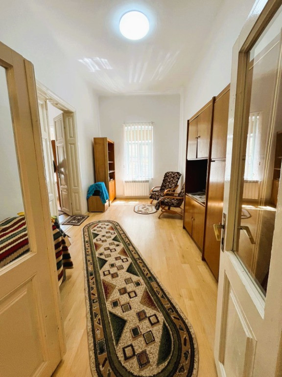 Casa in Centru 121mp (constructie caramida )