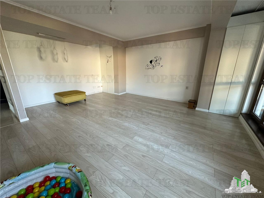 Apartament 3 camere cu terasa de in zona Parc Bazilescu