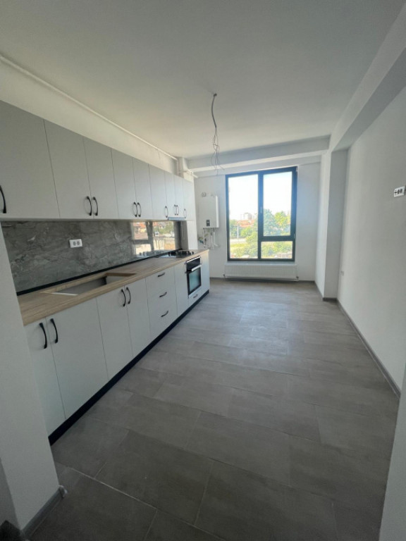 * OCAZIE * Apartament 3 camere situat în zona Boreal