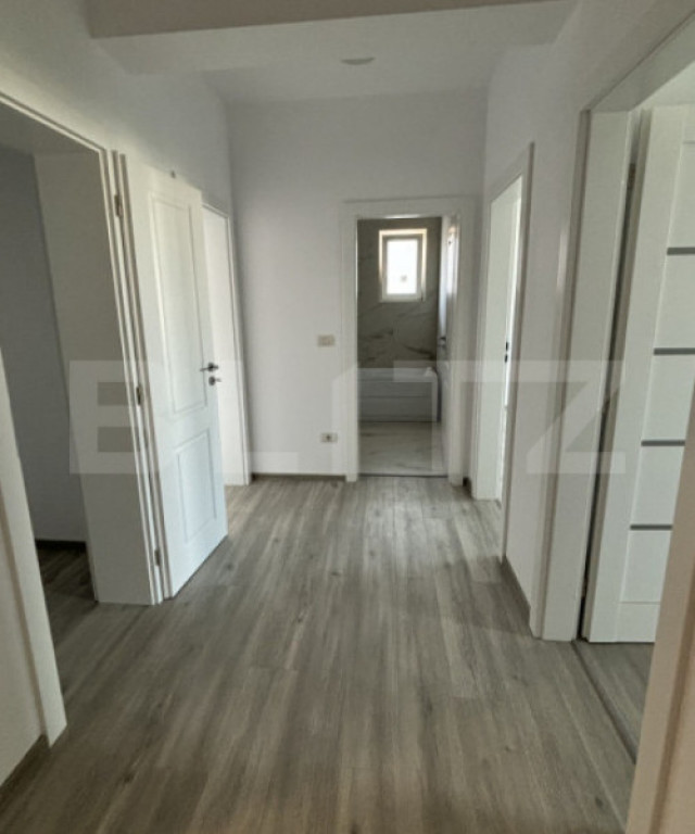 Apartament cu 2 camere, complet decomandat, terasa mare, zon