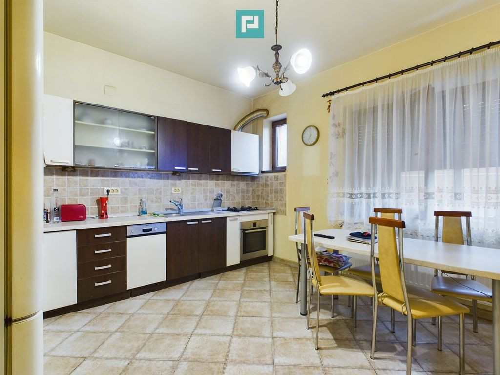 Casă individuală Parter + Etaj în Timișoara, aproape ...