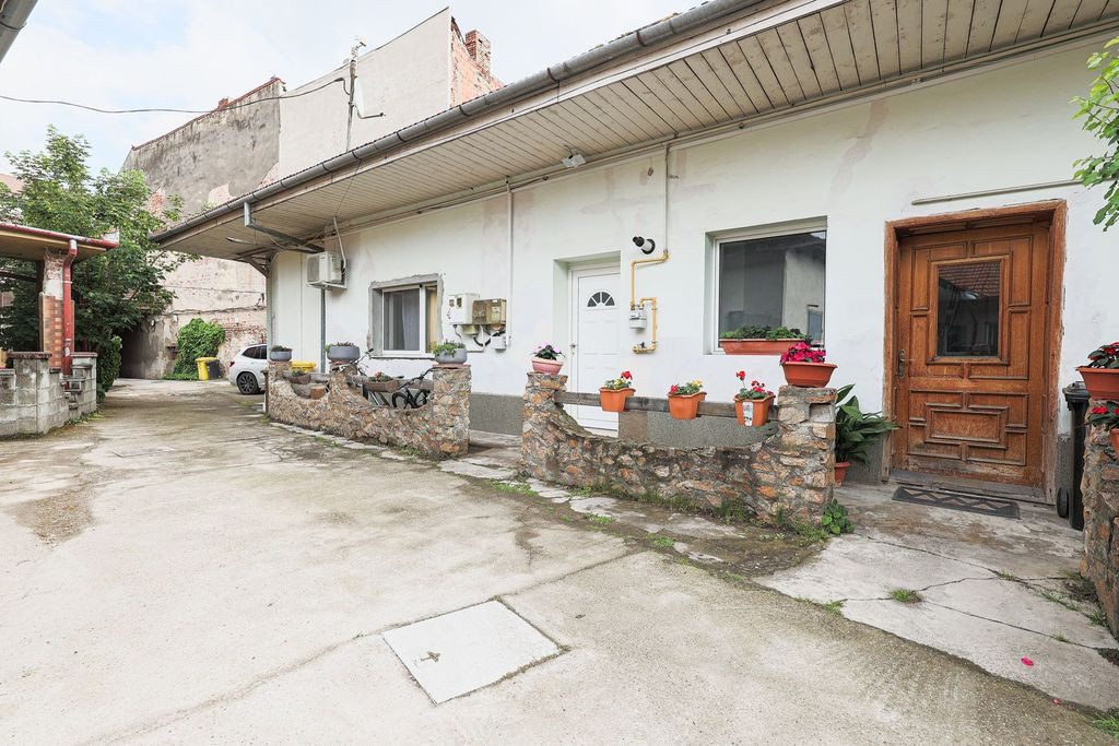 Spațiu ideal pentru birou sau cabinet – Str. Mărășe...