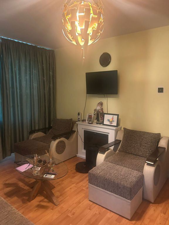 Apartament 2 camere, etaj 3, Trivale, la intrare in cartier