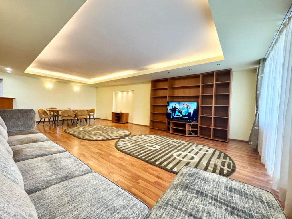 Apartament 2 camere, bloc nou, foarte Spatios in zona Dorob