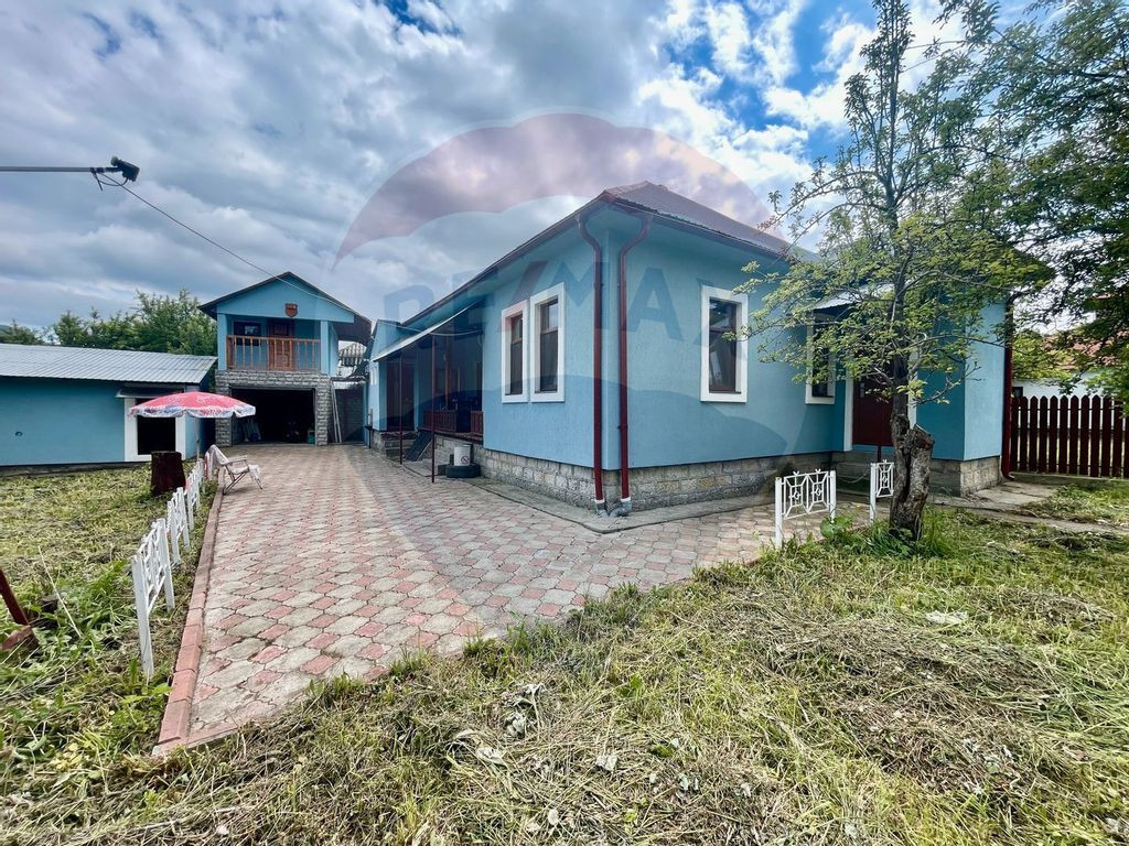 Casă cu teren Soveja